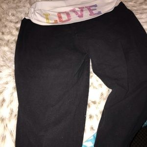 PINK Victoria's Secret Pants - Capri Pink Sweatpants PINK Victoria's Secret Pants - Capri Pink Sweatpants